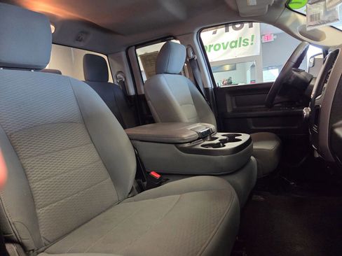 Used 2017 RAM 1500 Express image 48