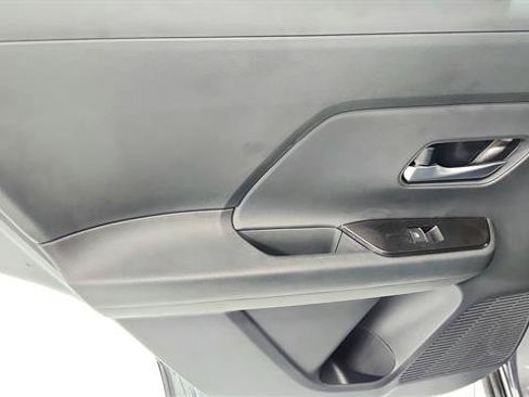 Certified 2026 Nissan Kicks SR FWD image 20