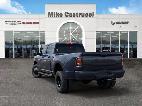 New 2026 RAM 3500 Big Horn AWD/4WD image 4