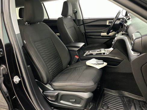 Used 2021 Ford Explorer XLT AWD/4WD image 39