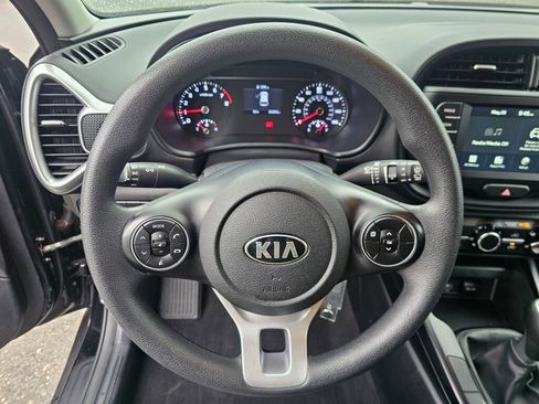 Used 2021 Kia Soul LX FWD image 26