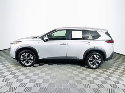 Used 2022 Nissan Rogue SV image 5