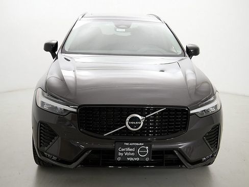 Certified 2023 Volvo XC60 B5 Plus w/ Protection Package Premier AWD/4WD image 5