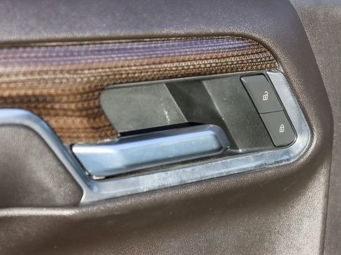 Used 2022 Chevrolet Silverado 1500 LT image 41