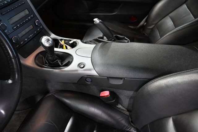 Used 2006 Chevrolet Corvette Coupe RWD image 18