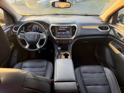 Used 2017 GMC Acadia Denali w/ Technology Package AWD/4WD image 17