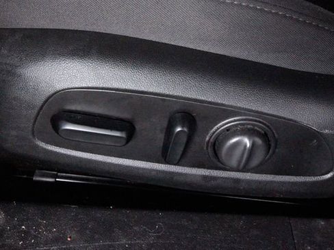 Used 2020 Chevrolet Malibu LT image 12