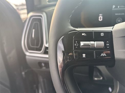 New 2026 Kia Sorento LX image 16
