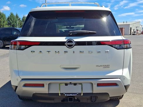 Used 2023 Nissan Pathfinder Platinum w/ Cargo Package AWD/4WD image 5