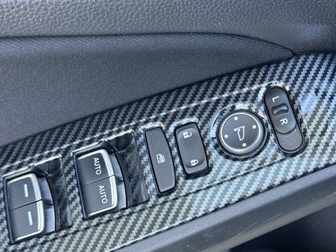 Used 2025 Honda Civic Sport image 11