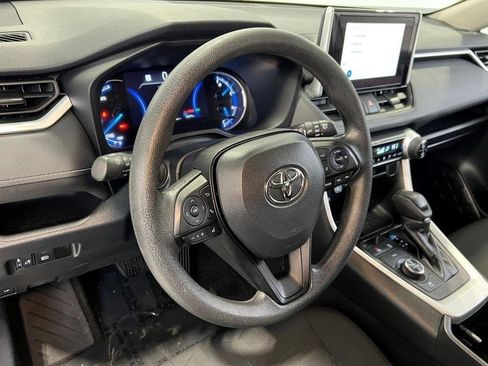 Used 2024 Toyota RAV4 XLE image 27