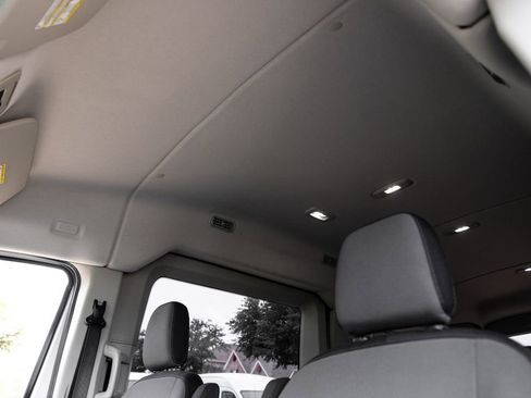 Used 2021 Ford Transit 350 XLT image 31