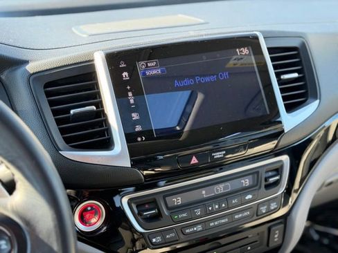 Used 2017 Honda Pilot Touring image 25