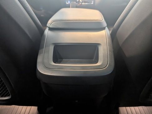 Used 2023 Volvo XC60 B5 Plus image 27
