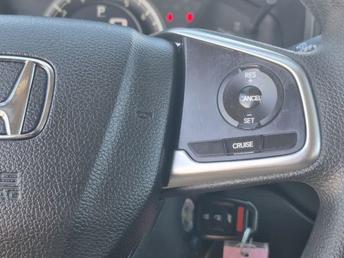 Used 2018 Honda CR-V LX image 19