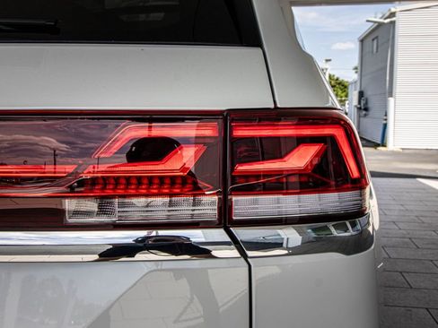 New 2026 Volkswagen Atlas SE FWD image 16