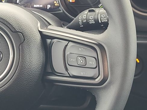 Used 2023 Jeep Wrangler Unlimited w/ Convenience Group AWD/4WD image 13