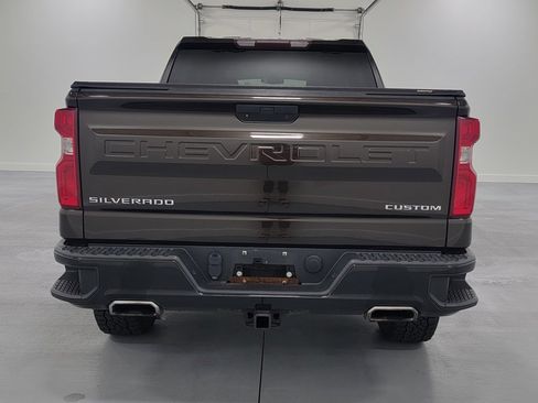 Used 2019 Chevrolet Silverado 1500 Custom Trail Boss w/ Custom Convenience Package AWD/4WD image 8