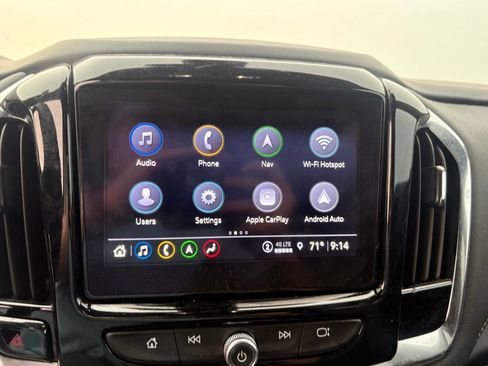 Used 2023 Chevrolet Traverse LT w/ LT Premium Package AWD/4WD image 16