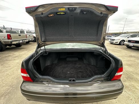 Used 2005 Lexus LS 430 image 38