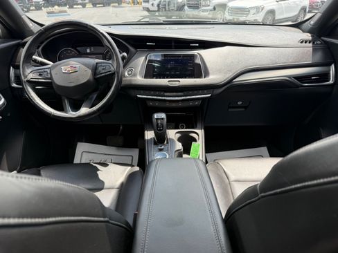 Used 2019 Cadillac XT4 Premium Luxury AWD/4WD image 11
