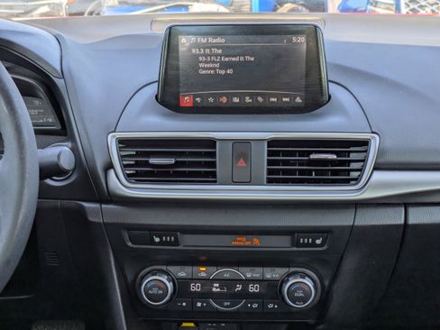 Used 2018 MAZDA MAZDA3 Touring image 20