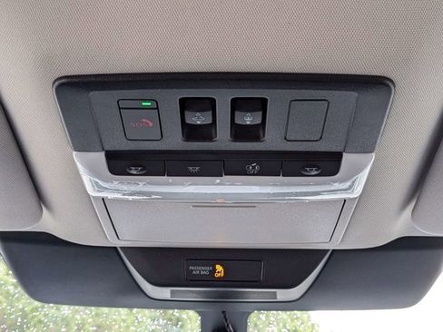 New 2025 Nissan Pathfinder Platinum image 22