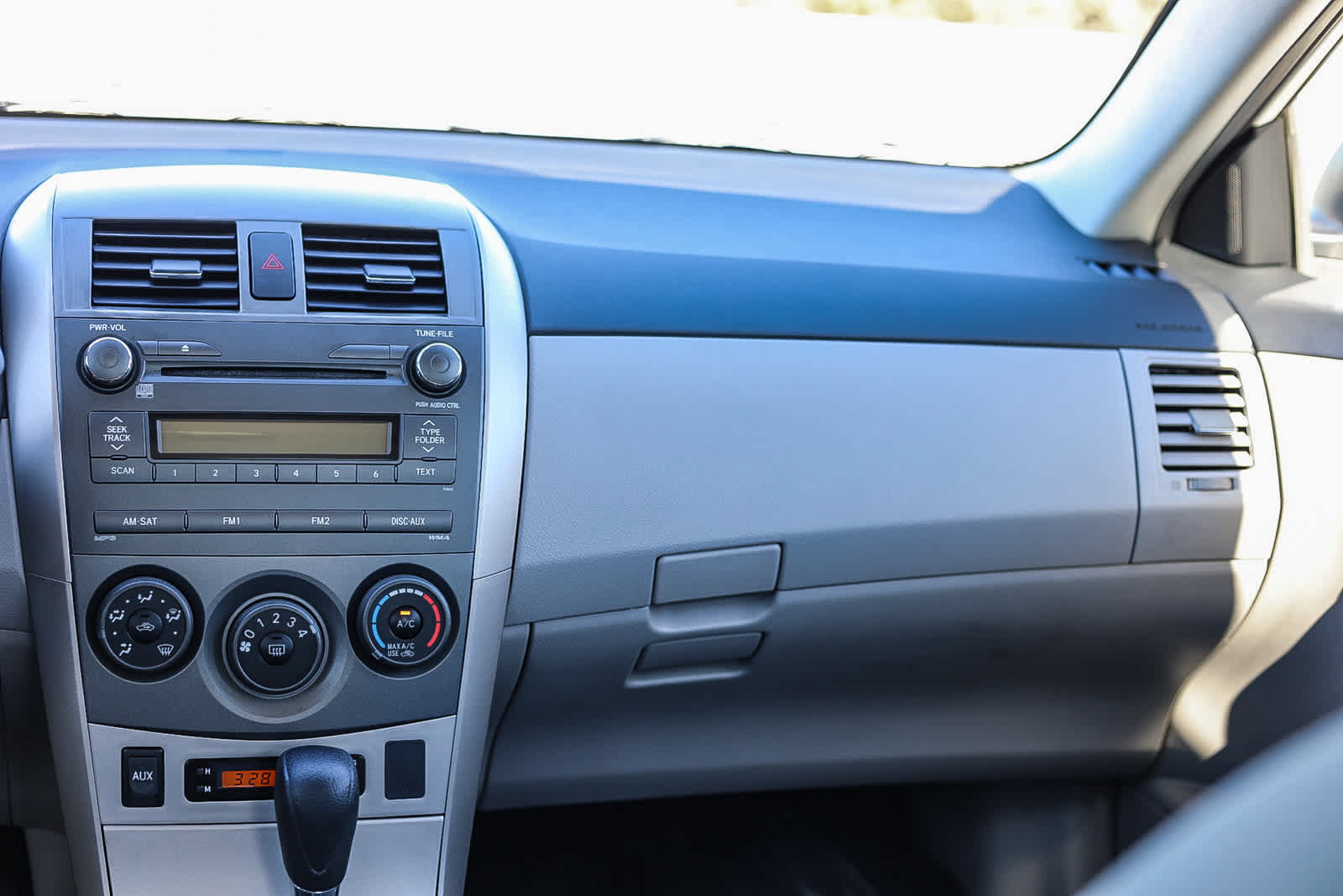 Used 2011 Toyota Corolla LE FWD image 13