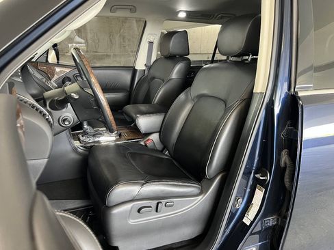 Used 2017 INFINITI QX80 4WD w/ Driver Assistance Package image 18