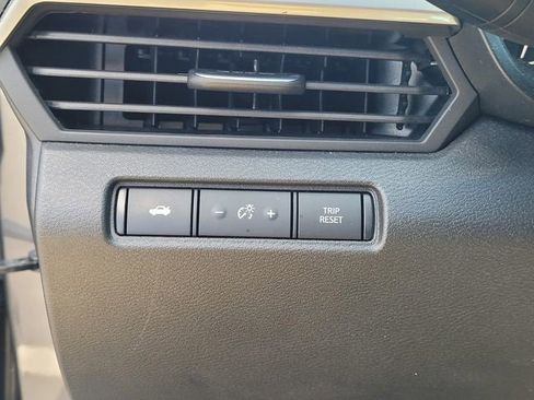 Used 2025 Nissan Altima 2.5 SV FWD image 24