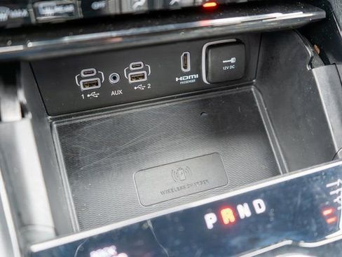 Used 2023 Jeep Grand Cherokee Overland w/ Luxury Tech Group IV image 34