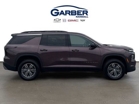 Used 2024 Chevrolet Traverse LT AWD/4WD image 6