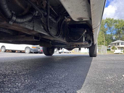 Used 2018 GMC Savana 2500 Extended image 27