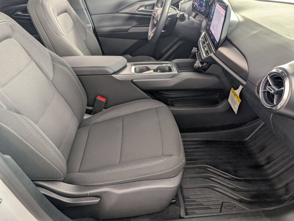 Certified 2026 Chevrolet Equinox EV LT FWD image 29