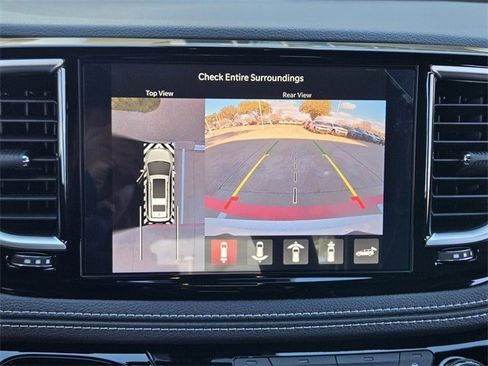 New 2026 Chrysler Pacifica Limited image 12