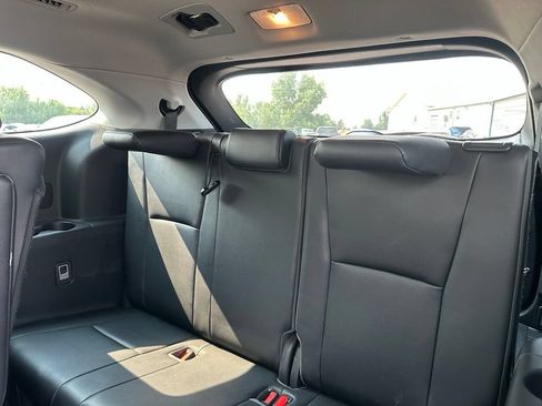 Used 2020 Toyota Highlander XLE AWD/4WD image 24