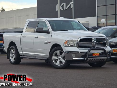 Used 2017 RAM 1500 Classic SLT w/ SLT Plus D←cor Group image 1