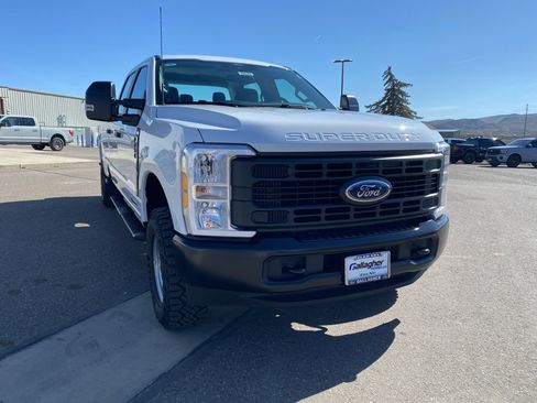 New 2026 Ford F250 4x4 Crew Cab Super Duty image 16