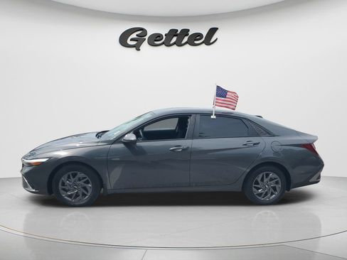 Certified 2024 Hyundai Elantra SEL FWD image 11