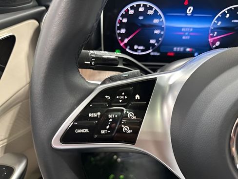 Used 2025 Mercedes-Benz C 300 4MATIC Sedan image 19