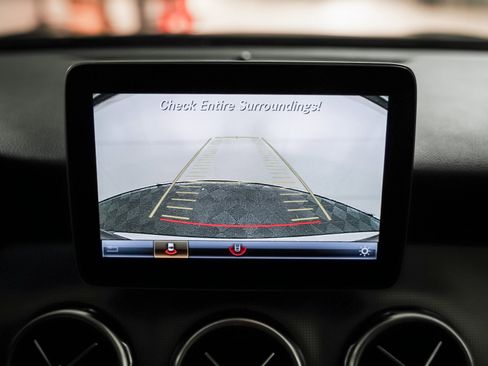 Used 2020 Mercedes-Benz GLA 250 4MATIC image 21