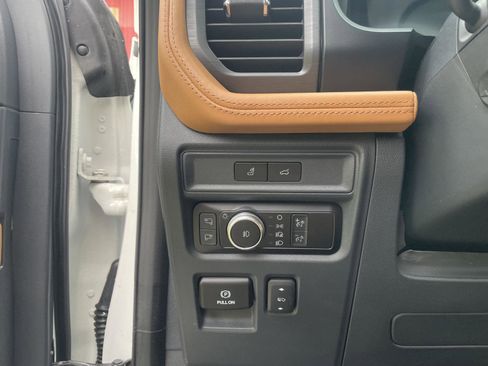 Used 2022 Ford Expedition Max Platinum AWD/4WD image 14