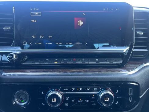 Used 2023 GMC Sierra 1500 SLE image 9