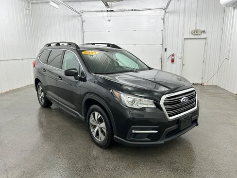 Used 2021 Subaru Ascent Premium w/ Convenience Package AWD/4WD image 2