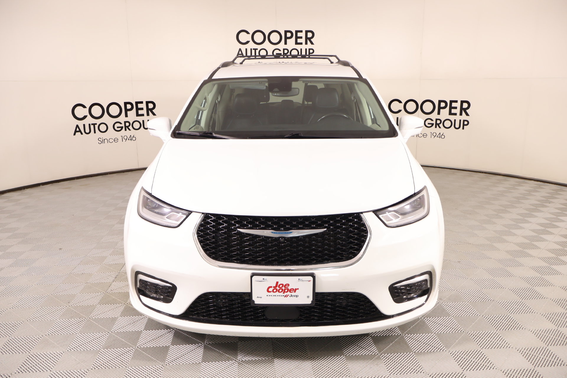 Used 2021 Chrysler Pacifica Touring-L FWD image 10