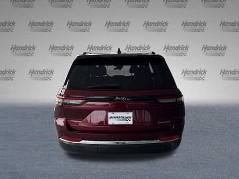 Used 2023 Jeep Grand Cherokee Limited image 8