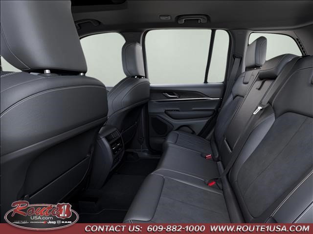 New 2026 Jeep Grand Cherokee Altitude AWD/4WD image 24