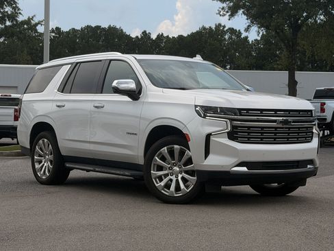 Used 2021 Chevrolet Tahoe Premier w/ Premium Package AWD/4WD image 2
