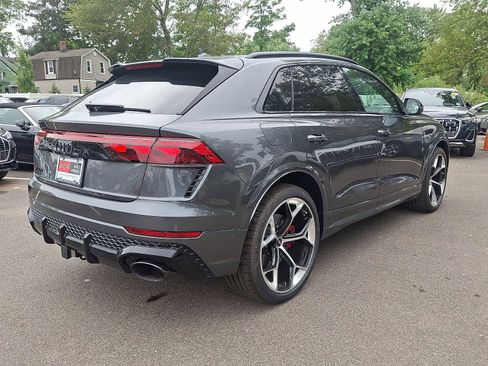 New 2025 Audi RS Q8 performance image 12