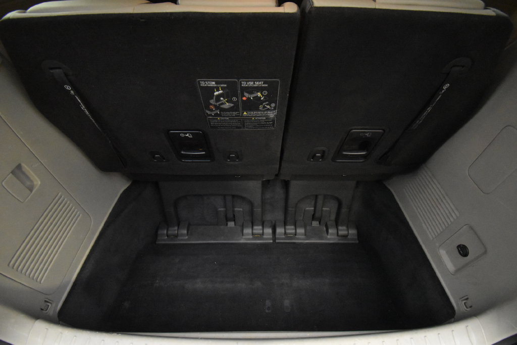 Used 2017 Kia Sedona LX w/ LX Essentials Premium Package FWD image 24